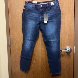 Judy Blue Therma denim mid-rise skinny jeans.